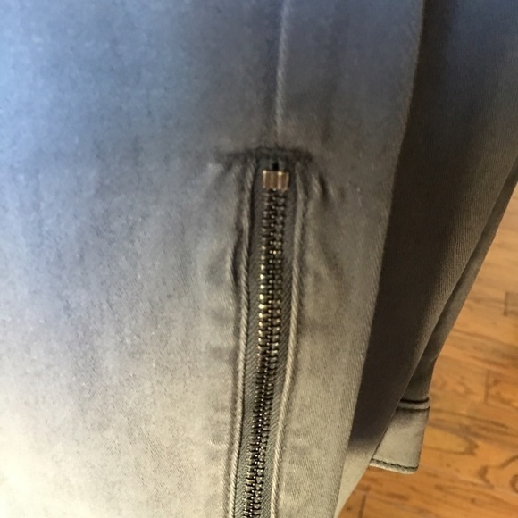 New - BR zipper utility pants - Picture 4 of 4